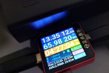 Hölmer NRG-01 Rabbit - Розряд через USB-A: режим 5 В, 3 А, Видана енергія: 65,98 Вт·год